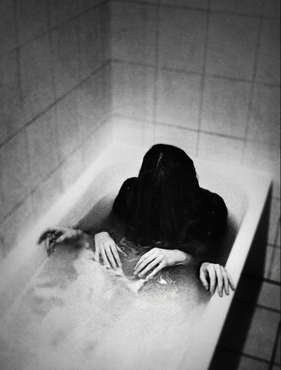 Привидение в ванной. Автор: Philomena Famulok