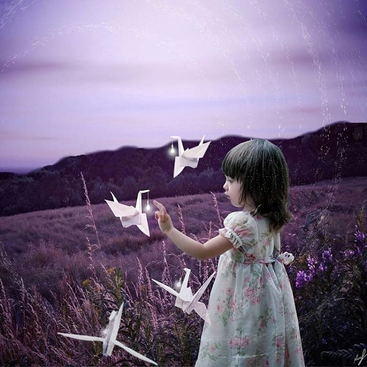 Девочка с журавликами-оригами. Digital art на iPhone