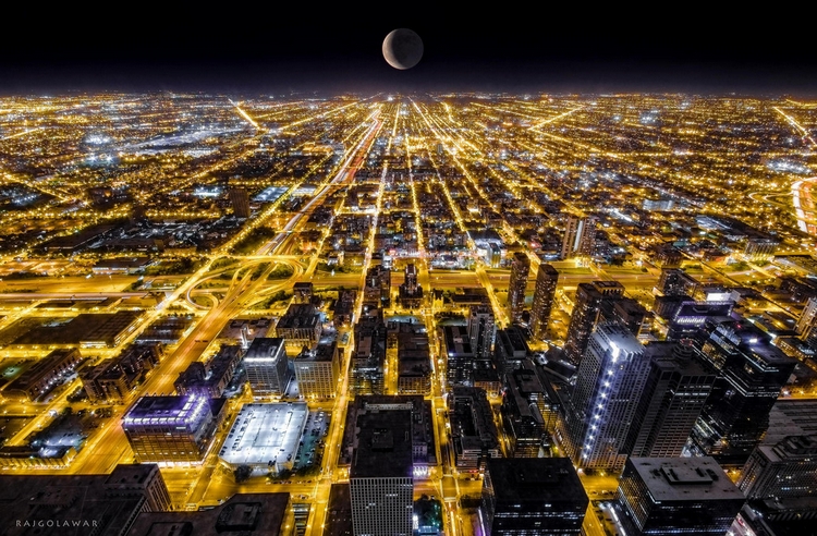 Чикаго ночью. Фото: Raj Golawar