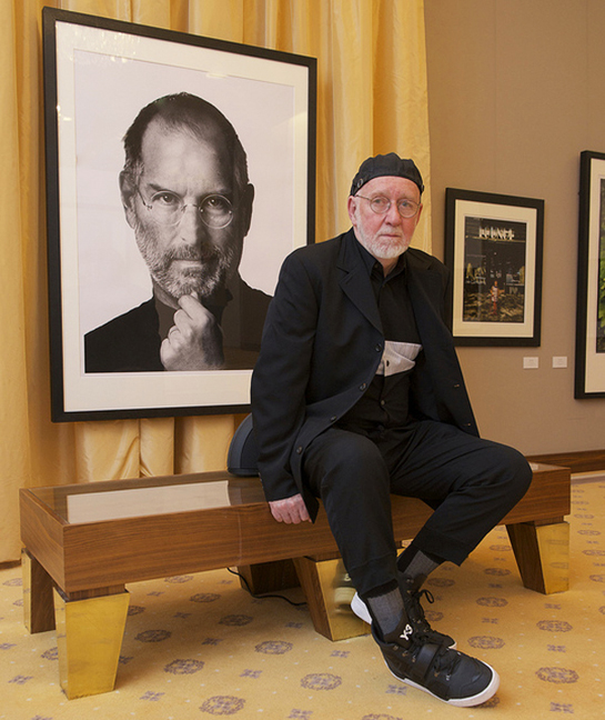 Фотограф Альберт Уотсон с портретом Стива Джобса
