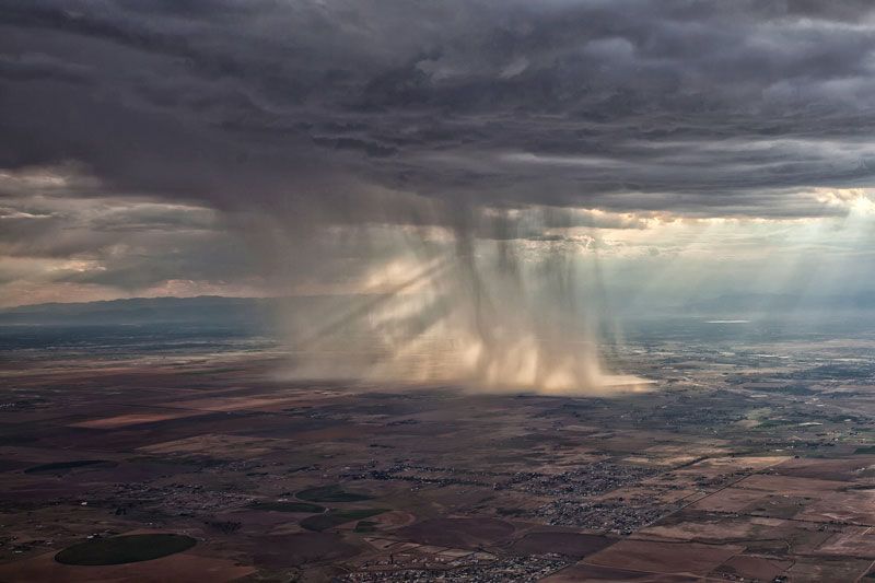  Вид на бурю с самолета. Фото: HALEY LUNA