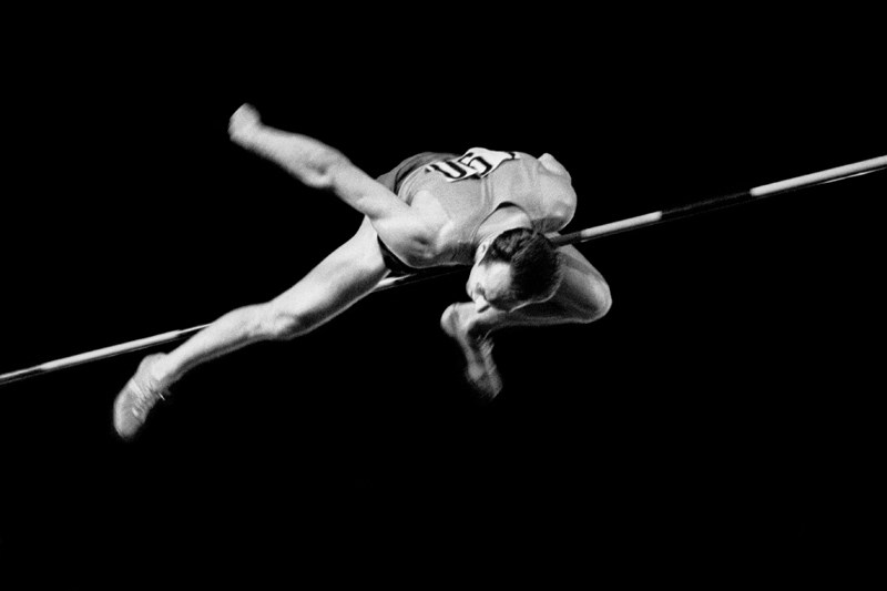 Рекордный прыжок Валерия Брумеля. 1963 год. Фото: Александр Птицын