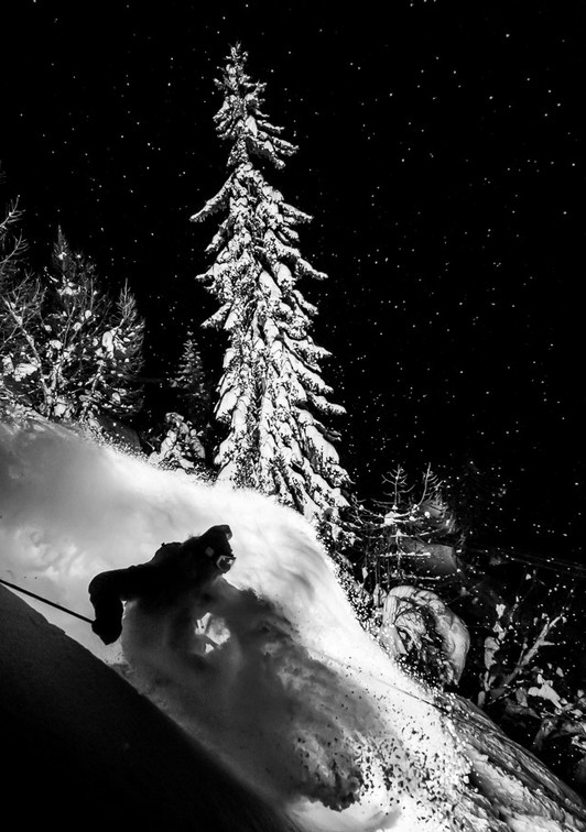 Сноубордист. Фото: Tristan Shu