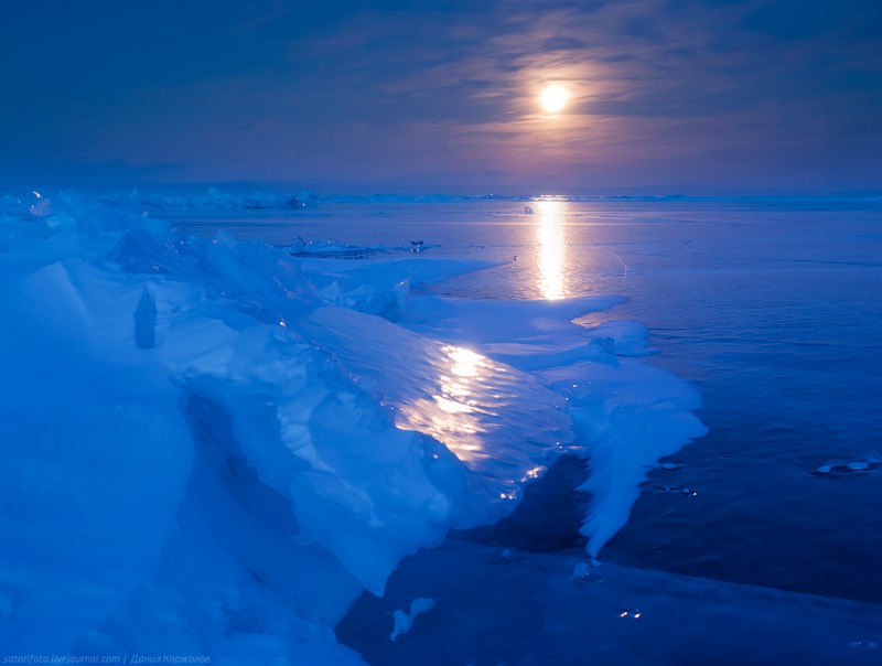 луна и лед
