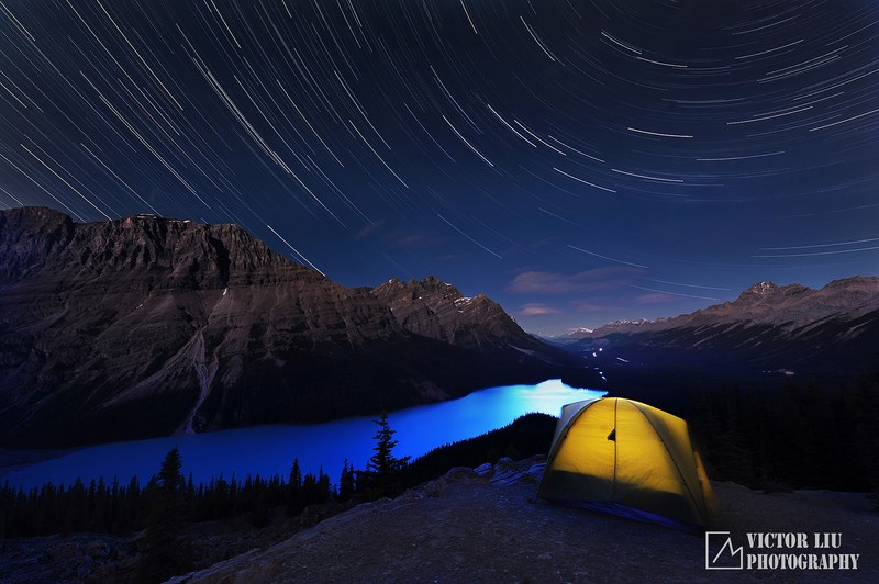 Звездный пейзаж и палатка