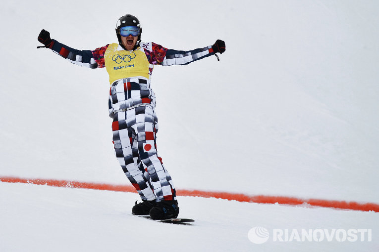Николай Олюнин завоевал серебро в сноуборд-кроссе