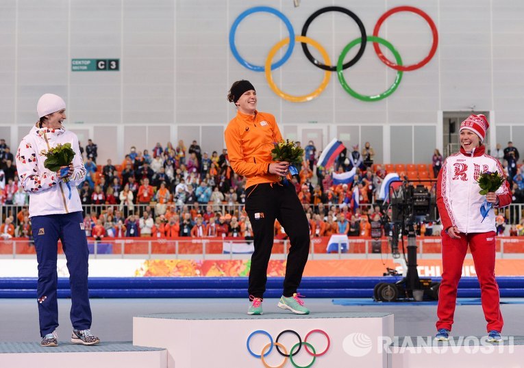 Первую медаль Олимпиады-2014 России принесла конькобежка Ольга Граф, которая завоевала бронзу на дистанции 3000 метров