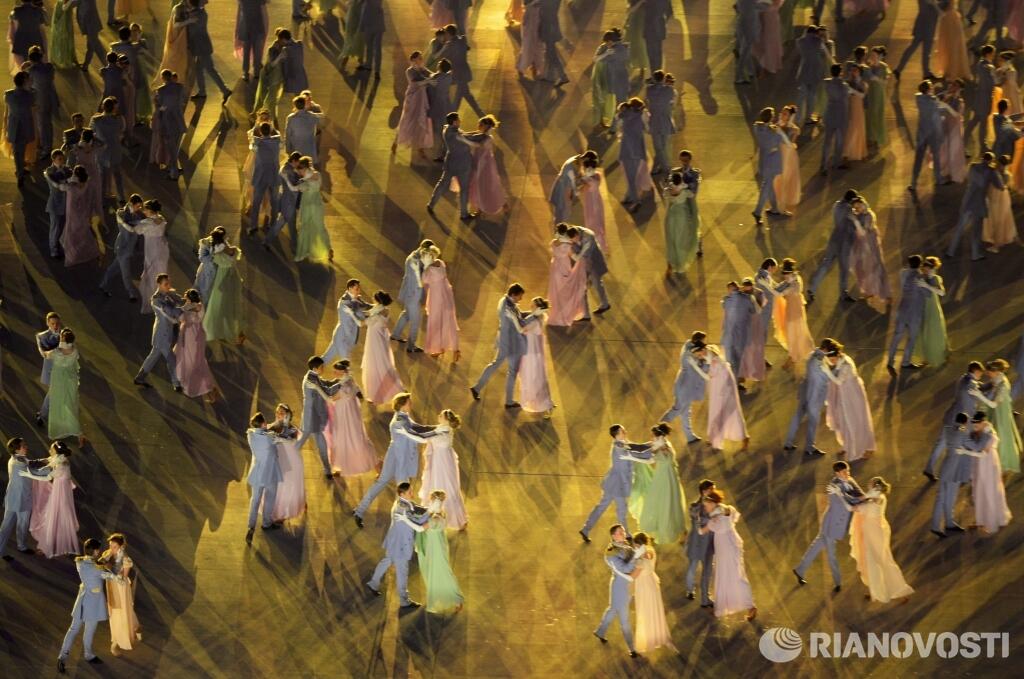 Первый бал Наташи Ростовой на церемонии открытия Олимпийских игр в Сочи