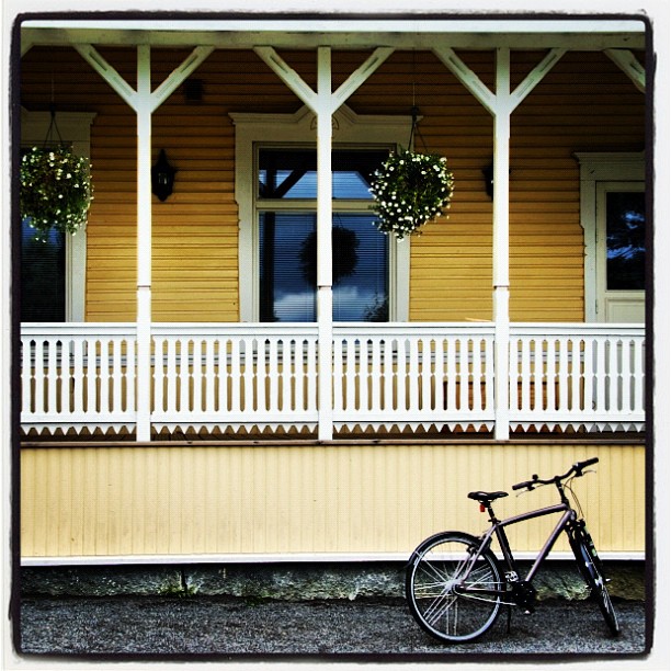 велосипед у фасада, instagram фото