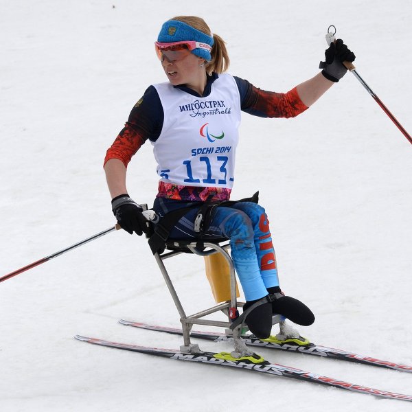 Светлана Коновалова завоевала бронзу Паралимпийских игр в Сочи в гонке на 12 километров сидя