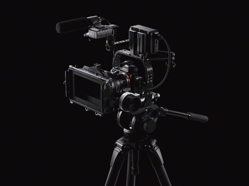 Полнокадровая беззеркальная камера Sony α7S поддерживает съемку видео 4К A7s_movie_image_01-1200