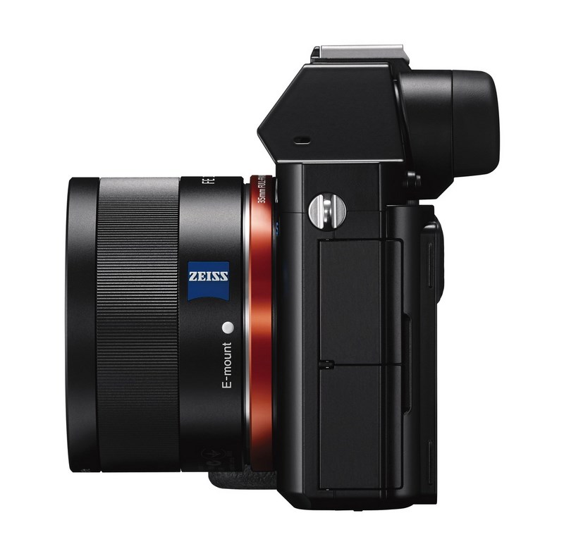 Полнокадровая беззеркальная камера Sony α7S поддерживает съемку видео 4К A7s_wvx9110_leftside-1200
