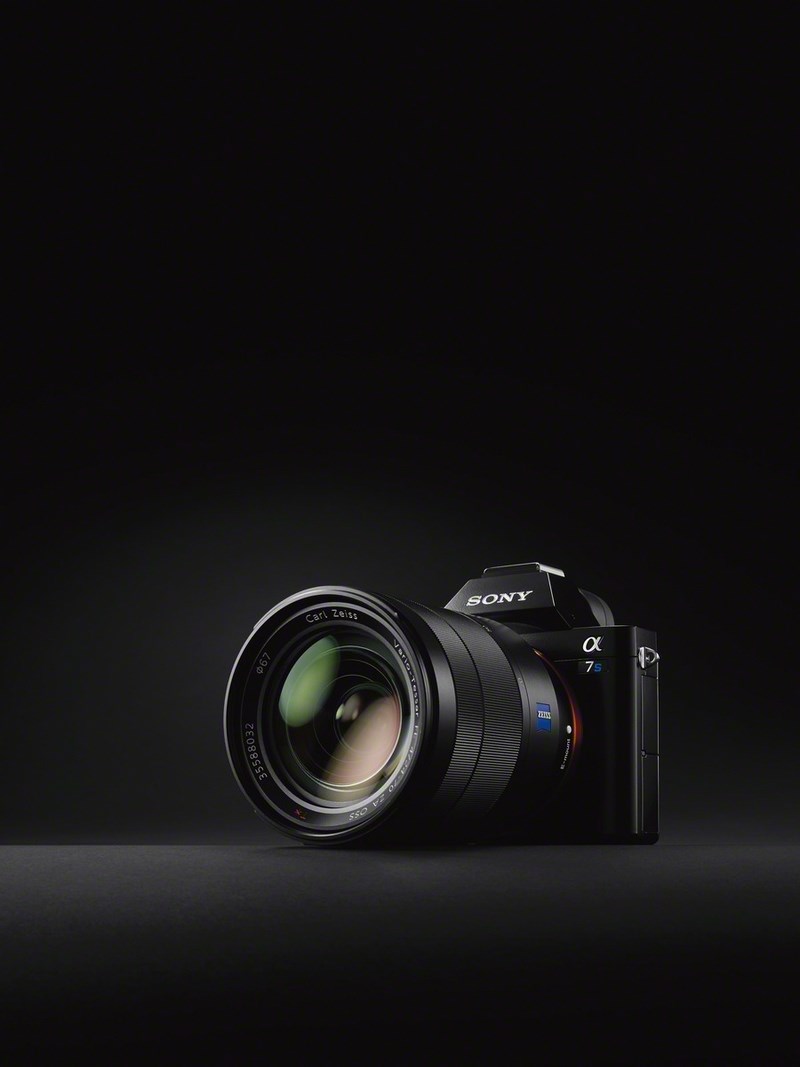 Полнокадровая беззеркальная камера Sony α7S поддерживает съемку видео 4К A7s_wvx9111_image_7-1200