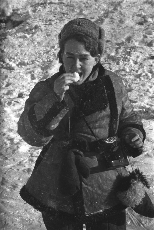 Фотокорреспондент Наталья Боде в Сталинграде. 1943 год.  