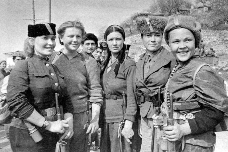 Фотографии Великой Отечественной войны: Женщина на войне — Российское фото