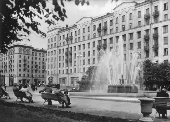 Фонтан на Советской площади. Автор: Наум Грановский, 1935 год