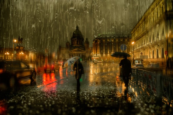 Фото - Эдуард Гордеев. Пешеход под дождем