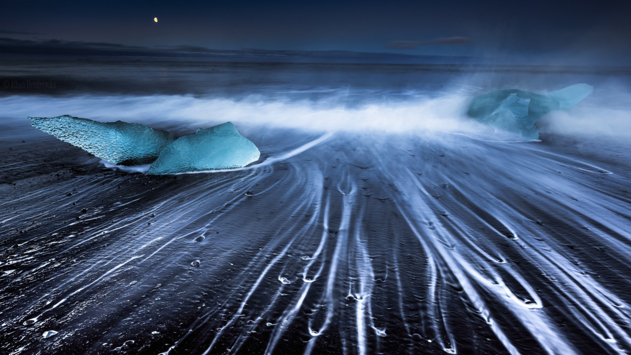 Синяя гладь моря. Фото: Албан Хендерикс 