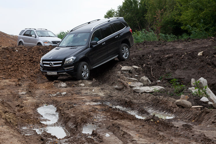 Mercedes Benz GL500 на бездорожье
