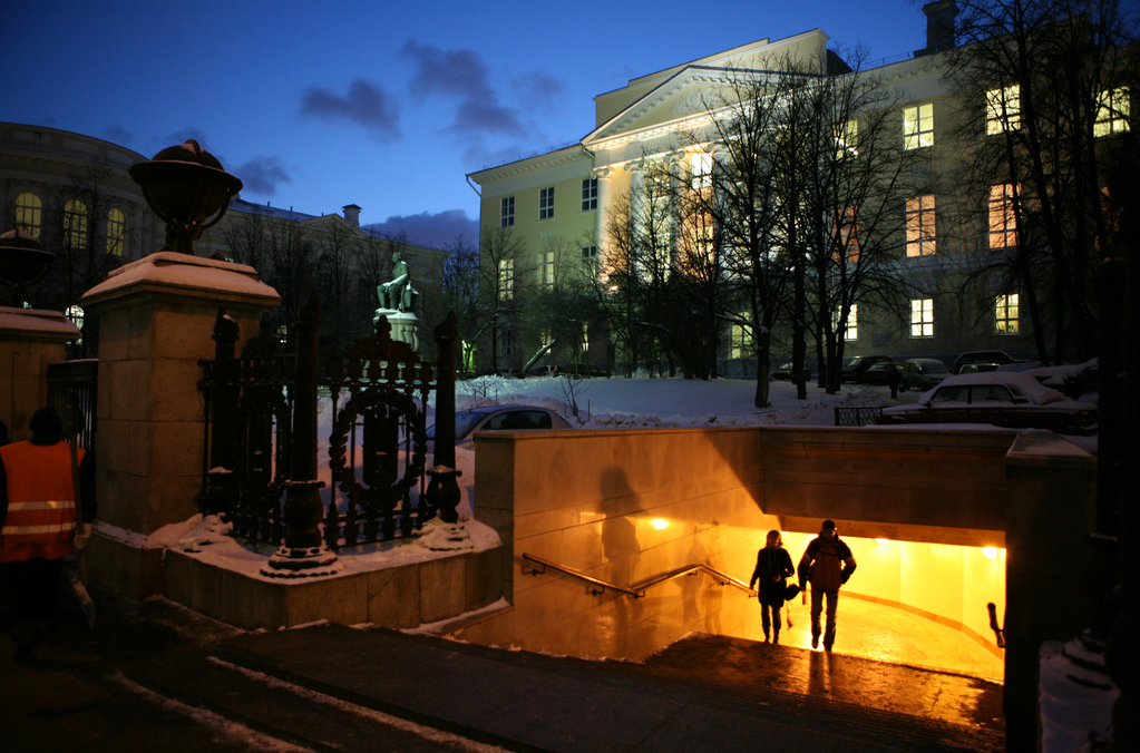 Увидеть факультет журналистики МГУ изнутри и послушать Абрамочкина ...